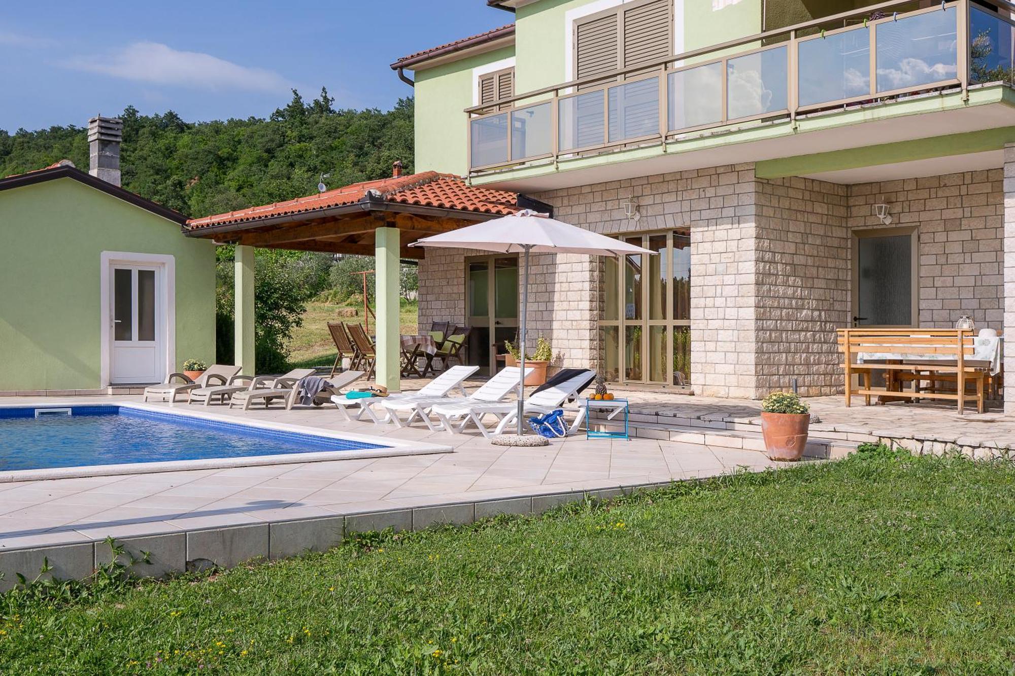 Apartments Cekada Labin  Extérieur photo