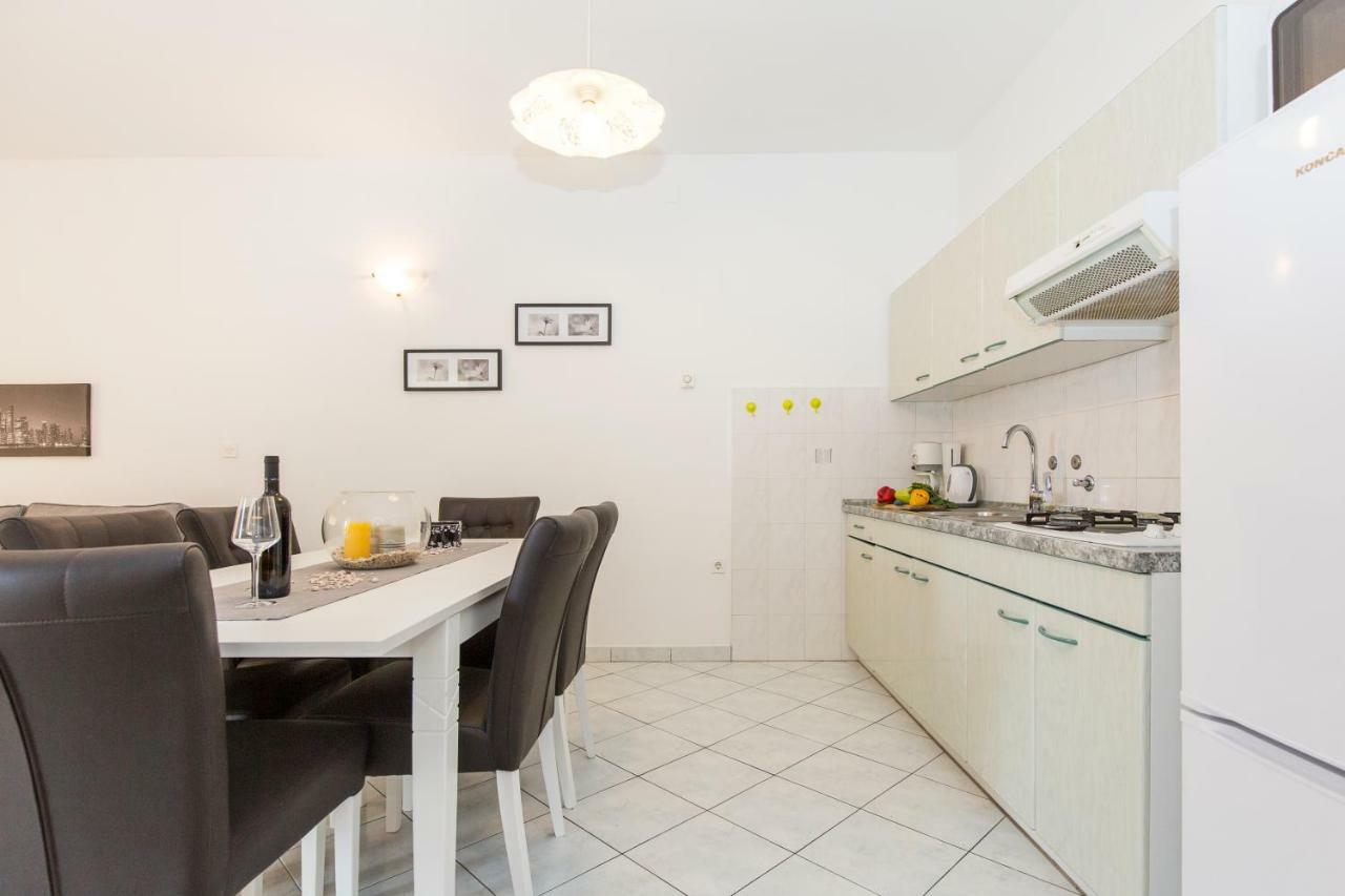 Apartments Cekada Labin  Extérieur photo